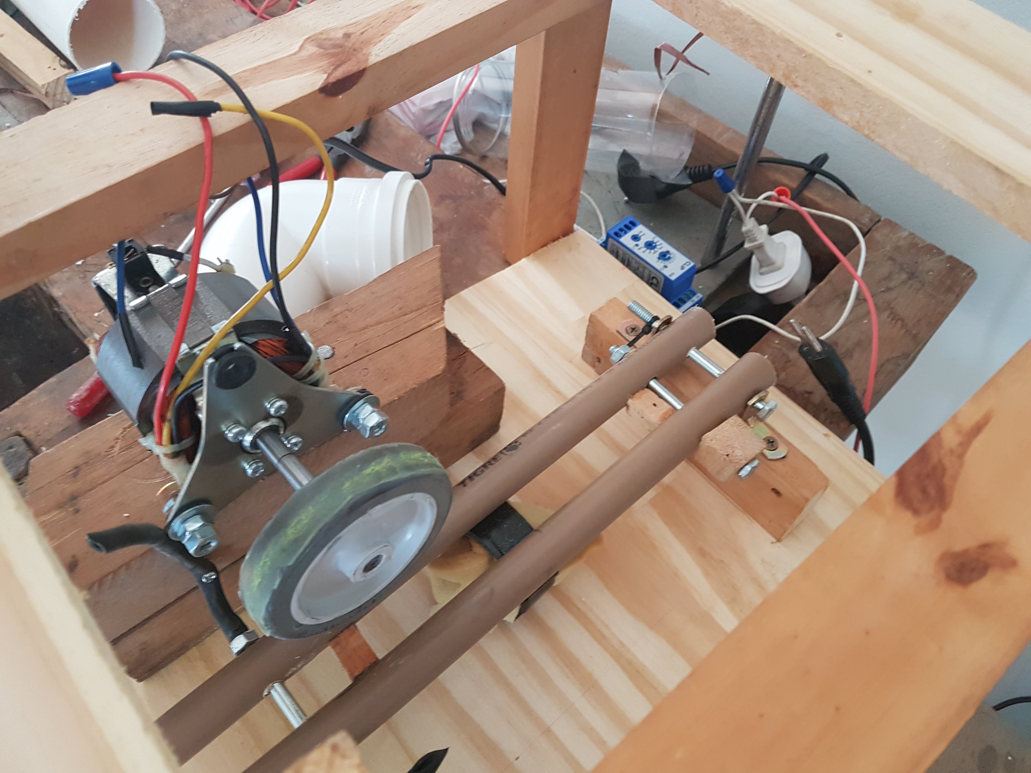 Diy automatic 2025 ball launcher